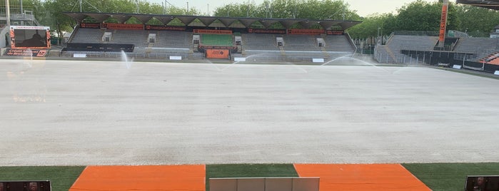 Stade du Moustoir is one of Orange et la Ligue 1.