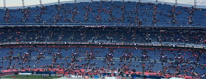 Empower Field at Mile High is one of Louis : понравившиеся места.