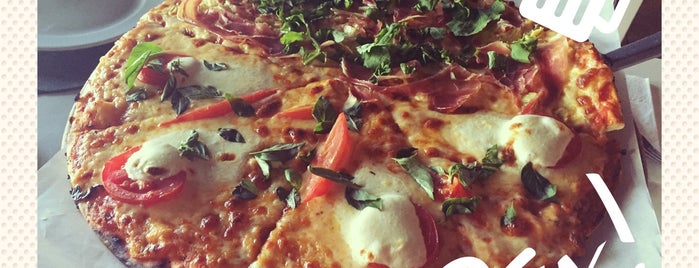 Green Light Gourmet Pizza is one of CDMX.