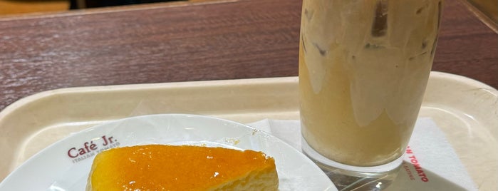 Italian Tomato Cafe Jr. is one of よく行く.