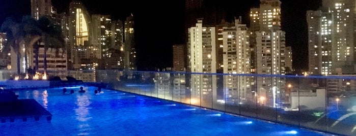 Float Pool Bar is one of Panamá.