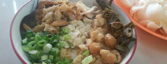 Bubur Ayam Kampung Hj. Ida is one of Wisata Kuliner.