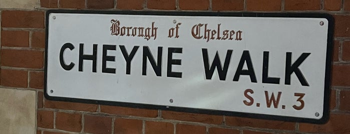 Cheyne Walk is one of London.