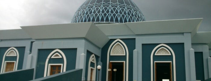 Masjid Raya Dompak is one of Tanjungpinang.