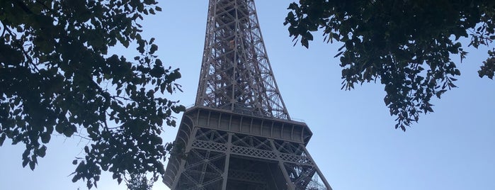 Théâtre de la Tour Eiffel is one of Lugares favoritos de Michael.
