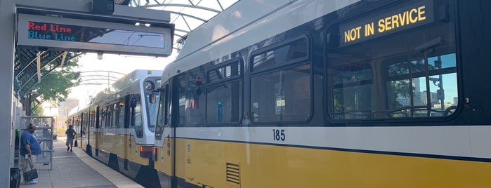 Cedars Station (DART Rail) is one of Red Line on DART.