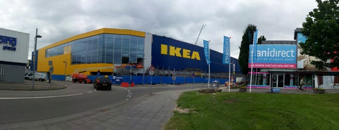 IKEA is one of Lieux qui ont plu à Theo.