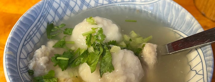 老阿伯魷魚焿 is one of Taiwan Food/Drink.