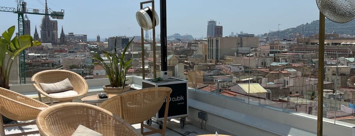rooftopbar h10 cubik is one of Barcelona.