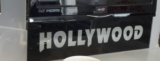 Hollywood Kuaför Atakum Şubesi is one of CaNaN'ın Beğendiği Mekanlar.