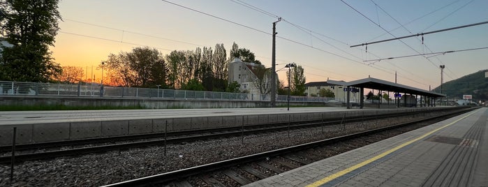 Bahnhof Klosterneuburg-Weidling is one of Öffiziell.
