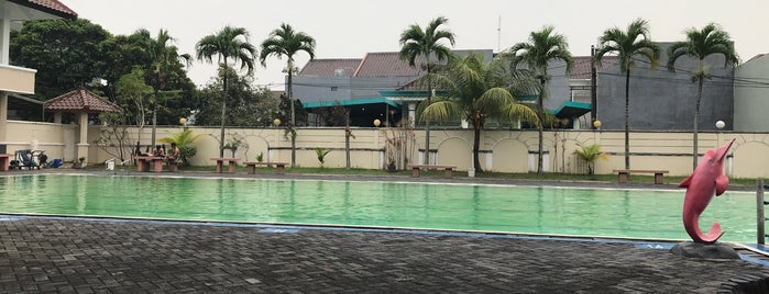 Taman Pabuaran Swimming Pool is one of Tangerang City Badge - Kota Benteng.