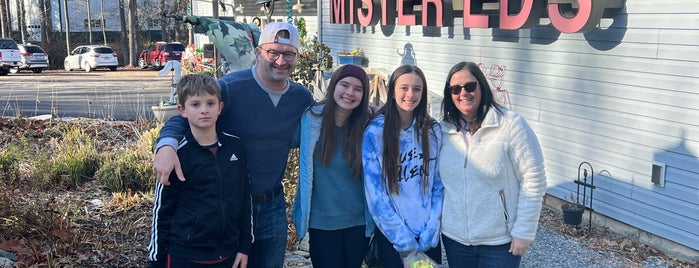 Mister Ed's Elephant Museum & Candy Emporium is one of Gettysburg trip.