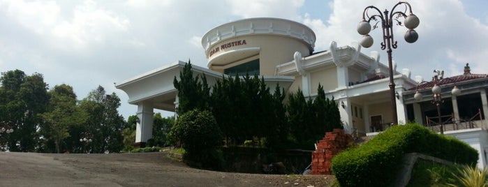 Braja Mustika Cilendek is one of Must-visit Great Outdoors in Bogor.