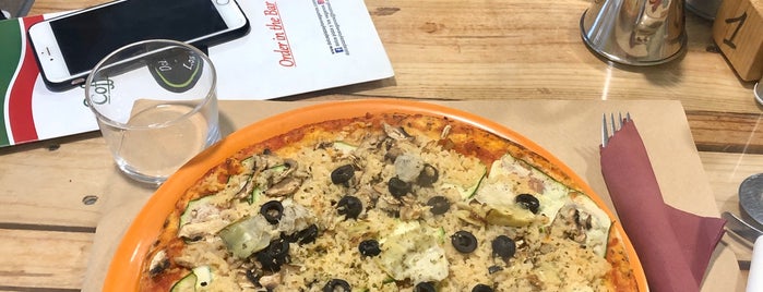 Dolce Pizza & Los Veganos is one of BCN.