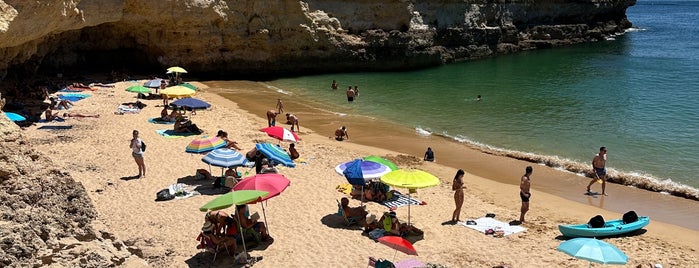 Praia Albandeira is one of Algarve ☀️.