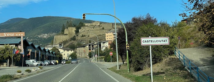 Castellciutat is one of Места.