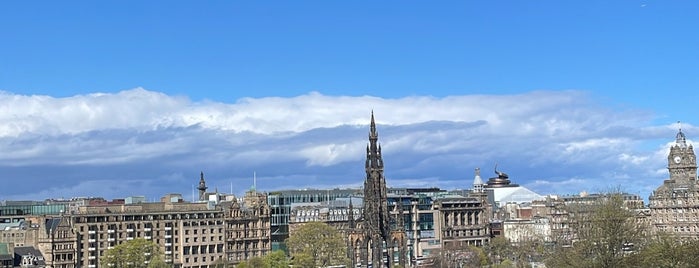 Gladstone's Land is one of Edinburgh.