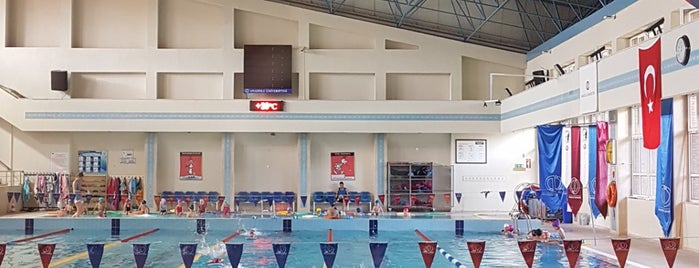 Anadolu Üniversitesi Kapalı Yüzme Havuzu is one of Tempat yang Disukai Ece.