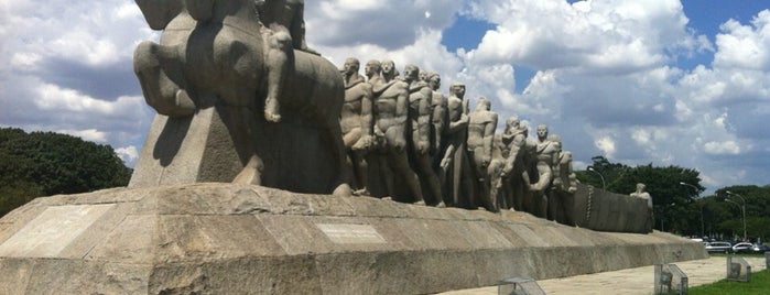 Monumento às Bandeiras is one of São Paulo Tour.