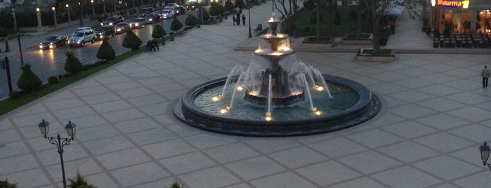 Zorge parkı is one of Baku Parks.