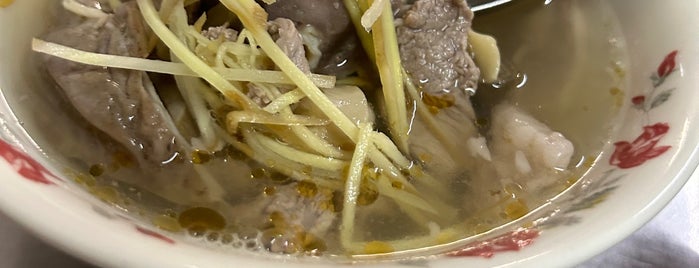 東市蔡家本產羊肉 is one of 食.