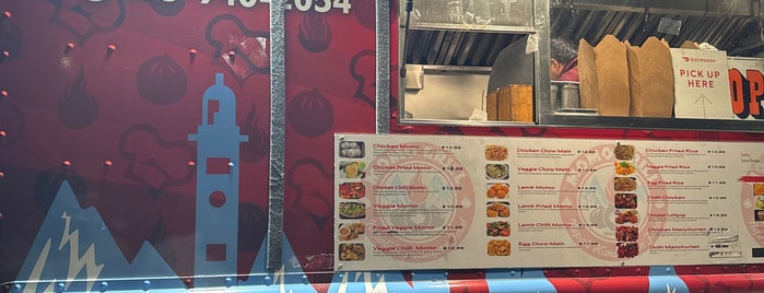 Momo Grill Truck is one of Pickup午饭 @ Sunnyvale.