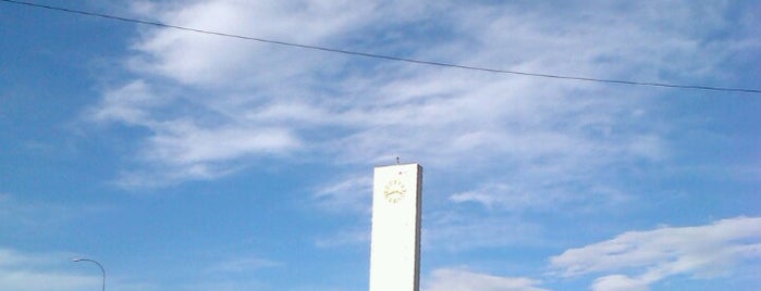 Obelisco is one of Locais curtidos por Andres.