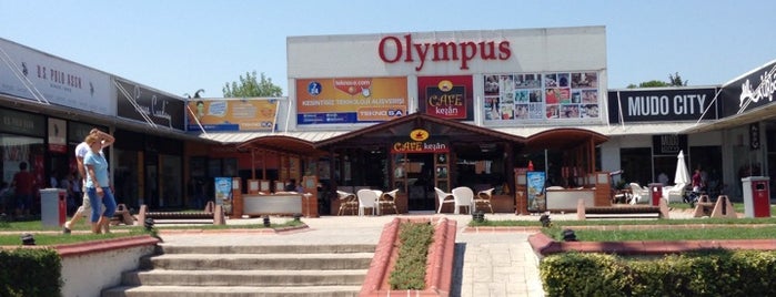 Olympus Outlet Center is one of gamze 님이 좋아한 장소.