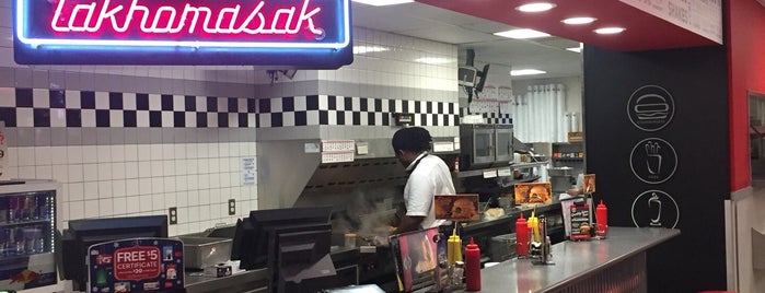 Steak 'n Shake is one of The 15 Best Places for Milk in Tampa.