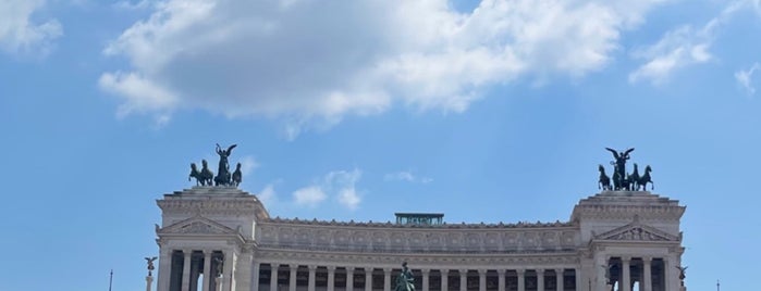Piazza nova is one of Roma.