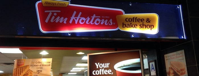Tim Hortons is one of Nadiaさんのお気に入りスポット.