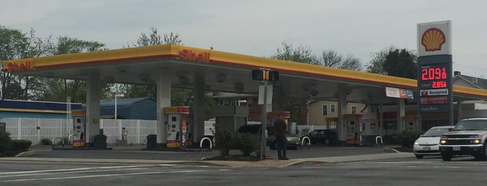 Shell is one of Top picks for Gas Stations or Garages.