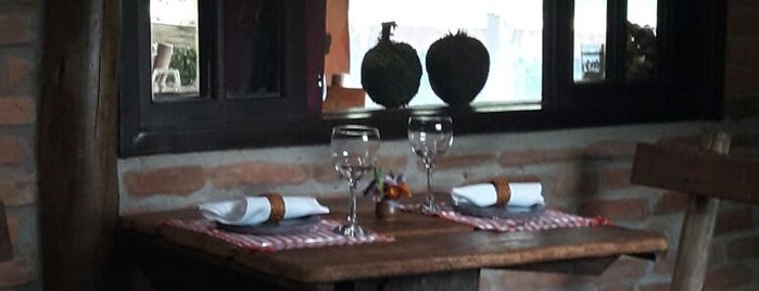 La Taverne Bistro is one of Locais curtidos por Enrique.