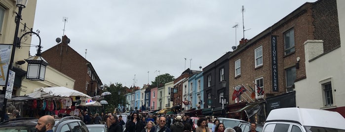 Portobello Road Market is one of Nathalia : понравившиеся места.