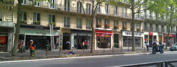 Boulevard Saint-Michel is one of Paris - Shopping.