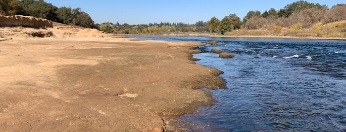 The Bluffs (American River) is one of Local Recreation Spots.