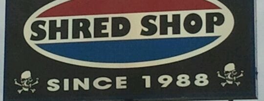 Shred Shop is one of สถานที่ที่ L Patrick ถูกใจ.