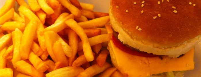 Flash Burger is one of Burger in Paris.