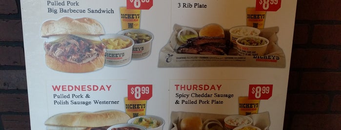 Dickey's Barbecue Pit is one of สถานที่ที่ John ถูกใจ.