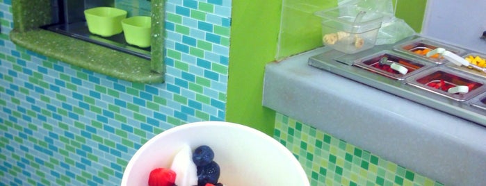 Phileo Yogurt is one of Favorite gelato & froyo places.