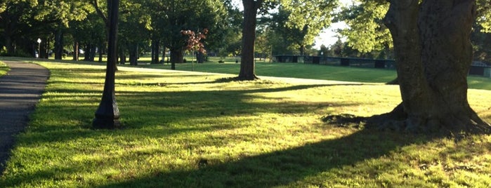 Lyon Park is one of Lugares favoritos de Mary.