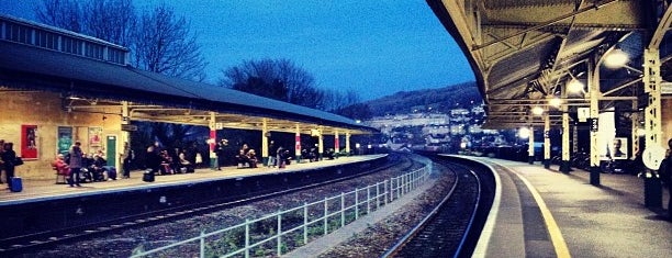 Bath Spa Railway Station (BTH) is one of Cruvinel'in Kaydettiği Mekanlar.