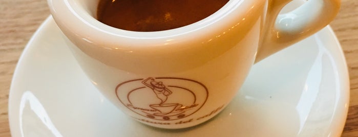 Espresso Perfetto is one of Lugares favoritos de Lukas.