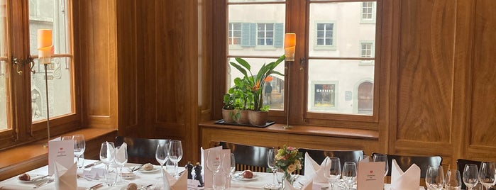 Zunfthaus zur Zimmerleuten is one of historische Restaurants.