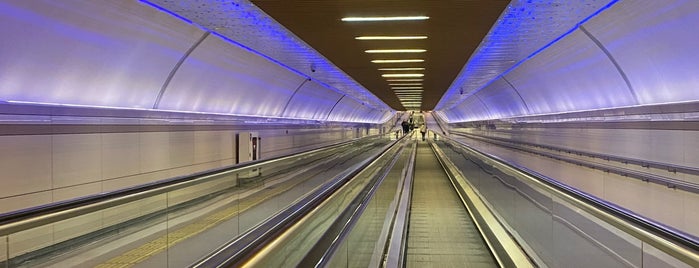 Maltepe Metro İstasyonu is one of wesi.