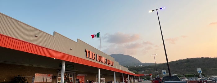 The Home Depot is one of Lugares cuquis *w* ♥♥.
