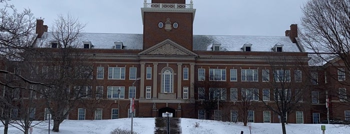 Université de Cincinnati is one of Colleges I've Visited.