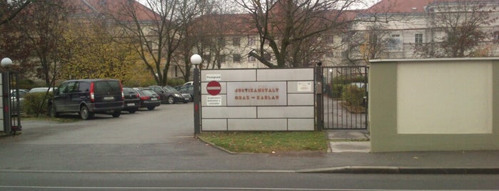 Justizanstalt Graz-Karlau is one of 111 Orte die man in Graz gesehen haben muss.