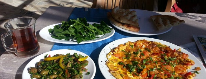 Yakamoz Restaurant is one of Posti che sono piaciuti a Mehmet.